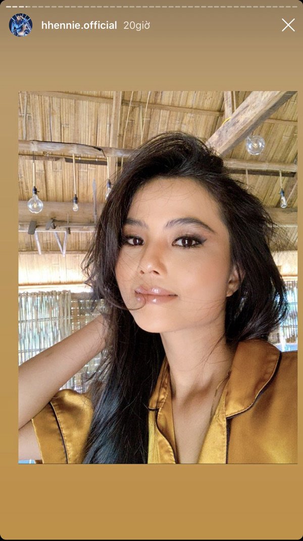 h'hen nie vua ra tay makeup, em gai da duoc khen dep khong kem hoa hau hoan vu - 6