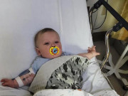 Tin tức - Con trai 7 tháng tuổi nhiễm bệnh, mẹ hoảng hốt cảnh báo: "COVID-19 không phải trò đùa"