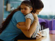 Tin tức - Nhận nuôi bé gái mồ côi suốt 3 năm, vợ sốc nặng khi phát hiện sự thật về chồng