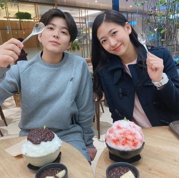 Sau 10 năm không gặp, 2 sao nhí nổi tiếng nhất Hàn Quốc một thời giờ đã trưởng thành - 2