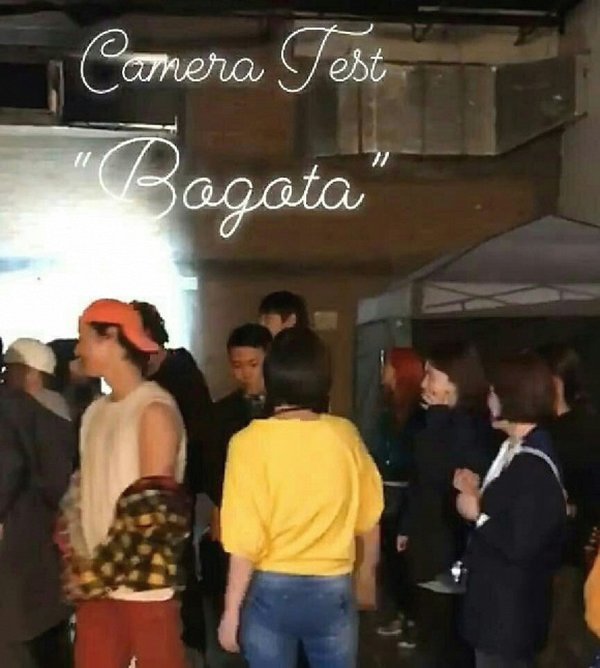 Vừa xuống sân bay Hàn Quốc, Song Joong Ki cùng ê-kíp 100 người sẽ phải cách ly 14 ngày - 6