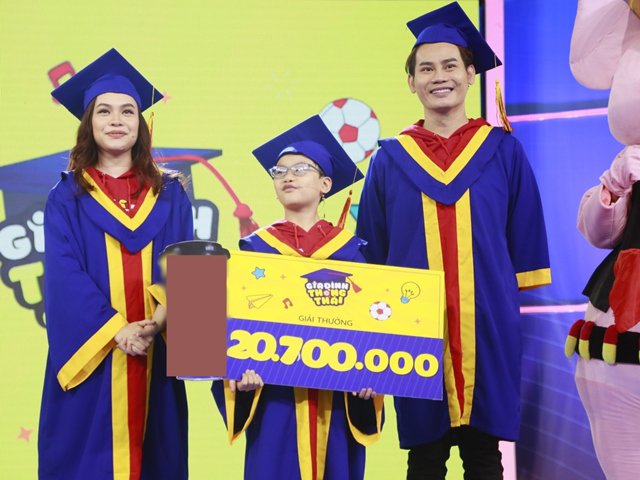 Con trai tài giỏi của MC VTV Hồng Phúc làm bố mẹ nở mày nở mặt