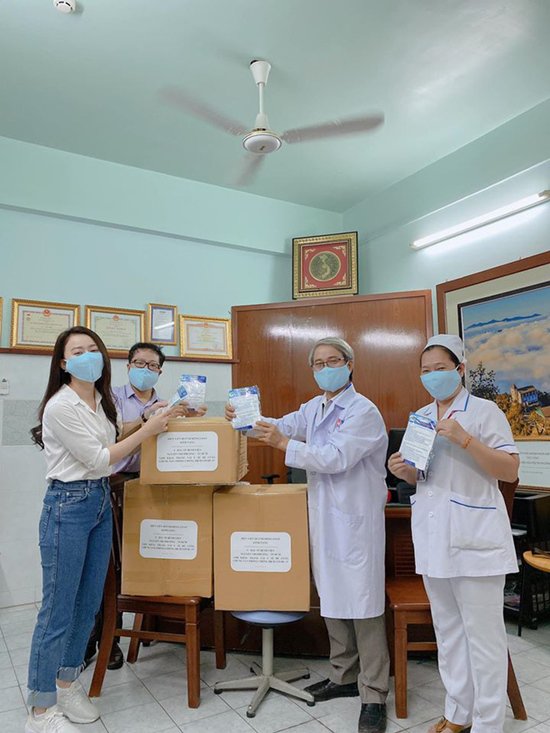 Nữ chính phim VTV giữa tâm dịch: Bạn gái Tiến Linh ế ẩm, Lan Phương vội địu con tìm chồng - 6
