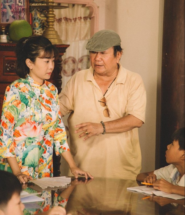 chuyen nam xua ve mai phuong: thien than "me trai den te dai", khong biet so la gi - 8