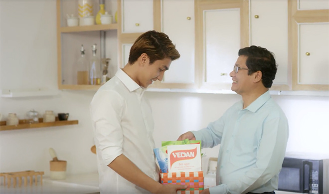 Bình An tái xuất ấn tượng trong MV ca nhạc hài với những màn cà khịa vô đối - 5