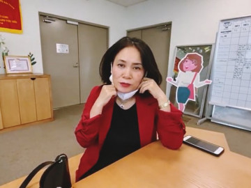 Nhà báo Tạ Bích Loan và đồng nghiệp hát Ghen Cô Vy nhân sinh nhật VTV3