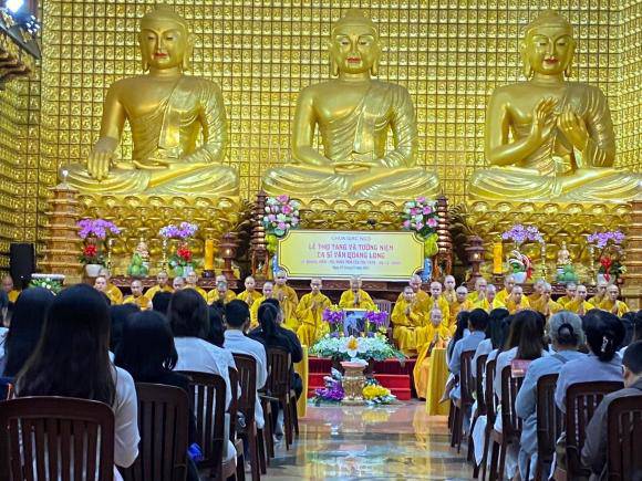 Tang lễ Vân Quang Long ở Việt Nam: Bố ruột kể lời trăn trối, con gái khóc đến lạc giọng - 2