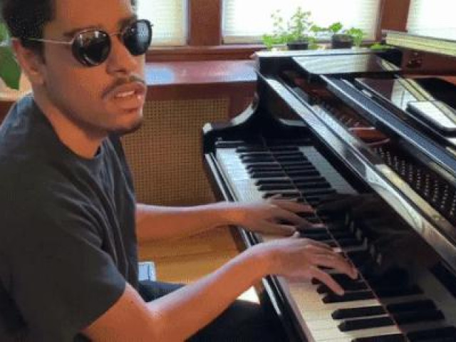 Clip Eva - Thần đồng piano 19 tuổi bị khiếm thị khiến các nhà khoa học phải nghiên cứu não bộ