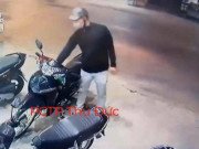 Clip Eva - Người đi đường khống chế tên trộm bẻ khóa xe máy