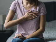 Sức khỏe - 9 dấu hiệu cảnh báo ung thư đặc trưng nhất ở phụ nữ nhưng chị em dễ tưởng bệnh vặt