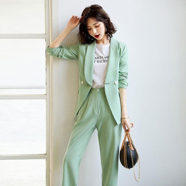 Năm mới thêm một tuổi, nhưng nàng cứ nhắm mấy outfit này, kiểu gì cũng được khen trẻ trung - 15