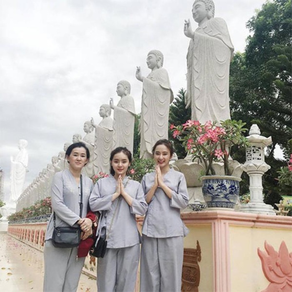 Đi lễ đầu năm, nàng nên tránh loạt trang phục này để không bị gắn mác mặc phản cảm - 8