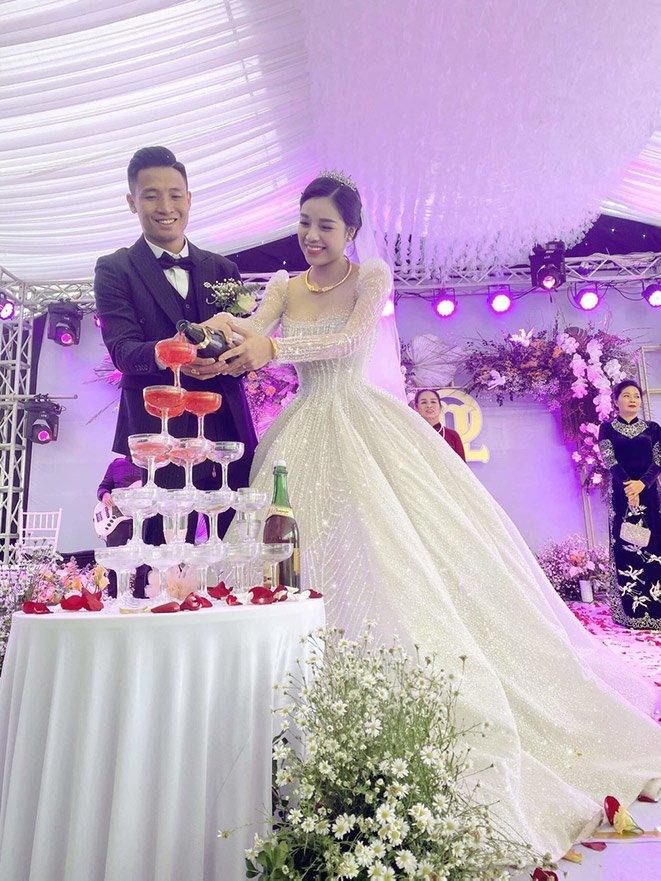 Khuyết điểm “ngồn ngộn” biến sao thành lực sĩ: sửa mất chục triệu, chai lì với giảm cân cấp tốc - 9
