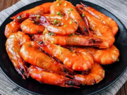 Chưa đầy 10 phút cho món tôm om mặn ngọt, cả nhà đánh bay cả nồi cơm