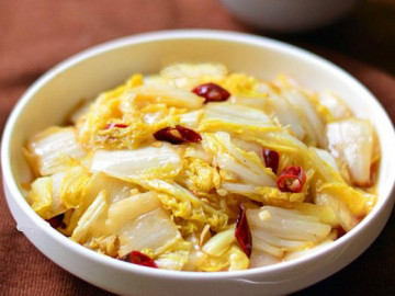 Mẹo hay nhà bếp - Cải thảo nhạt nhẽo, khi xào nhớ 4 mẹo này đảm bảo đang ghét cũng thích ăn ngay