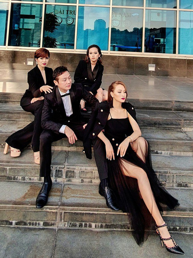 MC Anh Tuấn đăng ảnh 8 năm cưới vợ amp;#34;Hoa hậuamp;#34;, được nhận xét: Cả 2 đều không già đi! - 4