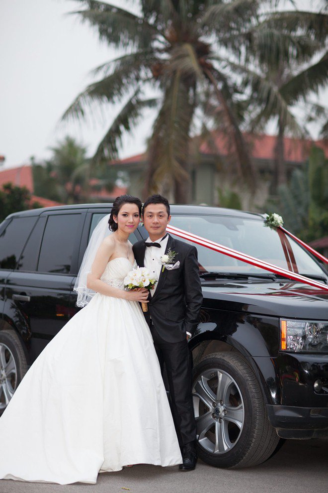 MC Anh Tuấn đăng ảnh 8 năm cưới vợ amp;#34;Hoa hậuamp;#34;, được nhận xét: Cả 2 đều không già đi! - 1