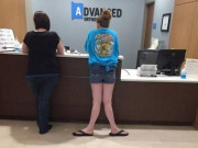 Eva tám - Loạt ảnh khiến bạn "đứng hình" trong 1 giây: Có gì đó sai sai ở đây