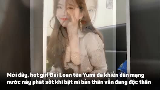 Hot girl xứ Đài hay thả thính bằng vòng một căng tròn gợi cảm