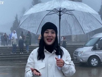                               Clip: Cuối tuần Sa Pa mưa lạnh nhưng vẫn thu hút và hấp dẫn khách du lịch 