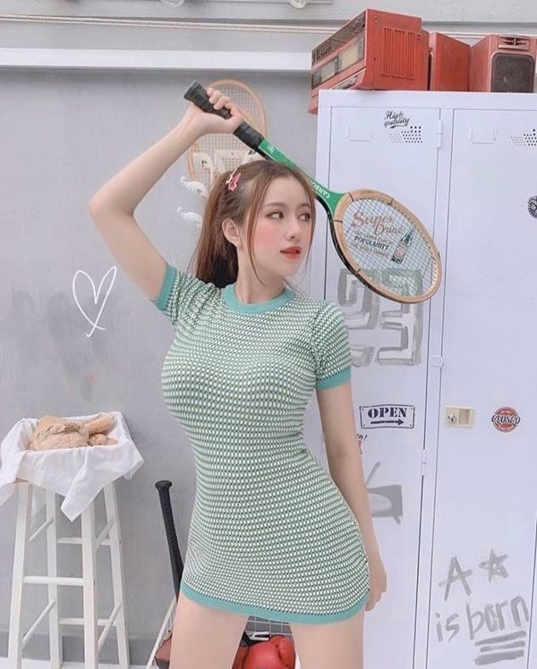 Sakura Nguyễn, hot girl Việt xinh như thần tượng Nhật Bản với số đo vòng 3 cực chuẩn - vòng 4