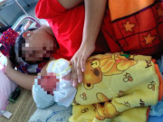 Tin tức - Tin tức 24h: Học sinh lớp 7 đẻ con trong nhà tắm, đi nhà nghỉ với bạn quen qua mạng?