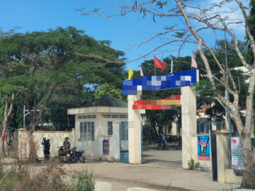 Vụ nữ sinh lớp 7 tự sinh con trong nhà vệ sinh: Phó trưởng Công an huyện nói gì?