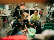 Tin tức - Đám cưới miền Tây mộc mạc mà "gây sốt" MXH: Hàng xóm giúp làm cỗ, mỗi người một việc