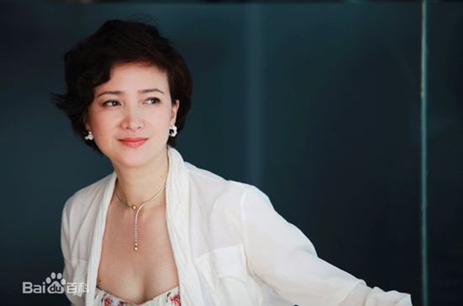 U40 bỏ chồng, mỹ nhân từng mắc bệnh u não giờ được sống sướng như bà hoàng - 12