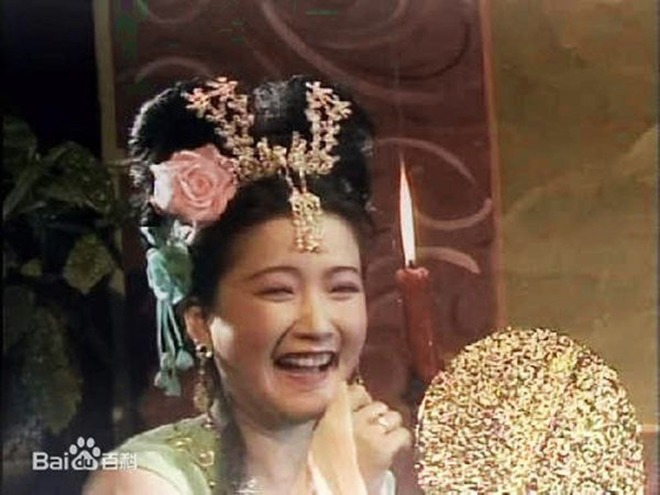 U40 bỏ chồng, mỹ nhân từng mắc bệnh u não giờ được sống sướng như bà hoàng - 3