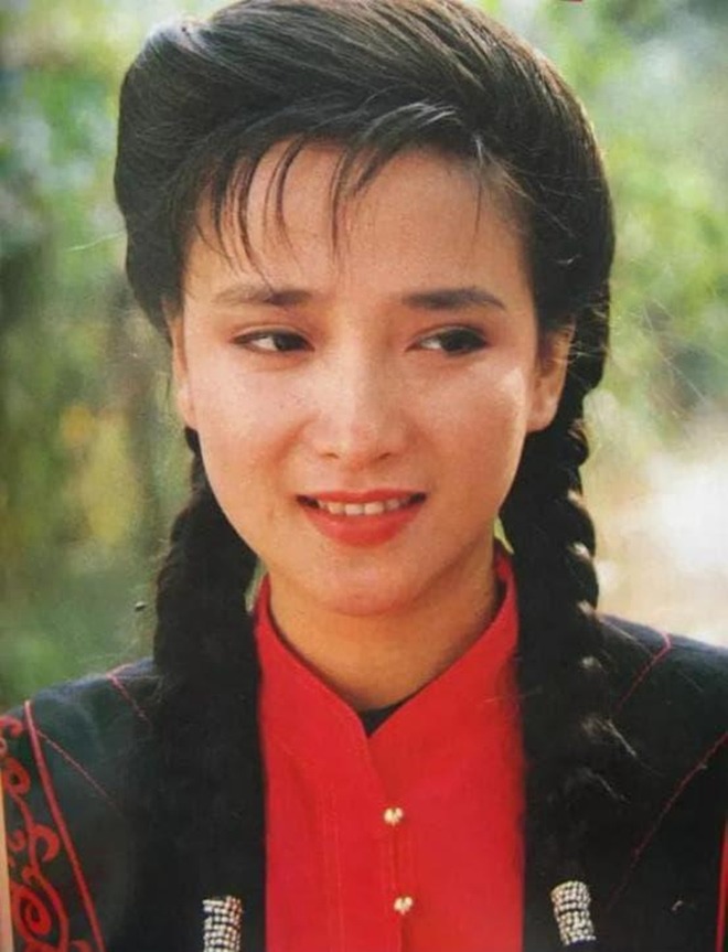 U40 bỏ chồng, mỹ nhân từng mắc bệnh u não giờ được sống sướng như bà hoàng - 4