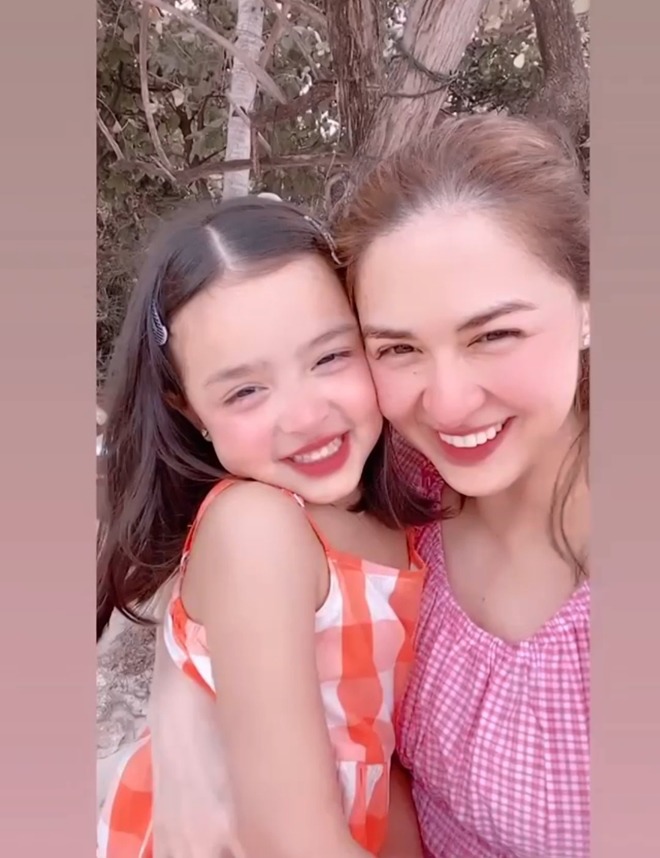 Mỹ nhân đẹp nhất Philippines khoe hình với con gái, dân mạng lịm tim vì nhan sắc 2 mẹ con - 2