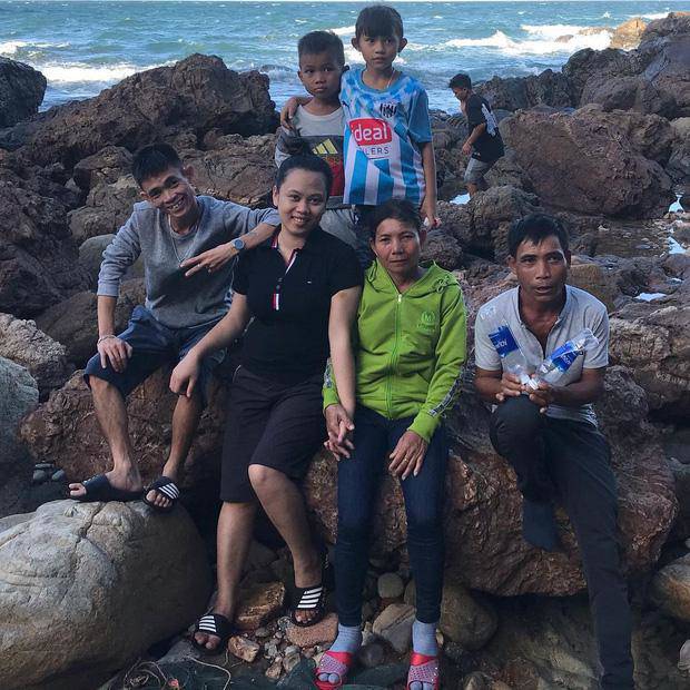 amp;#34;YouTuber chăn bòamp;#34; Soytiet trổ tài hội hoạ, vẽ tranh bạn gái khiến dân mạng bất ngờ - 2