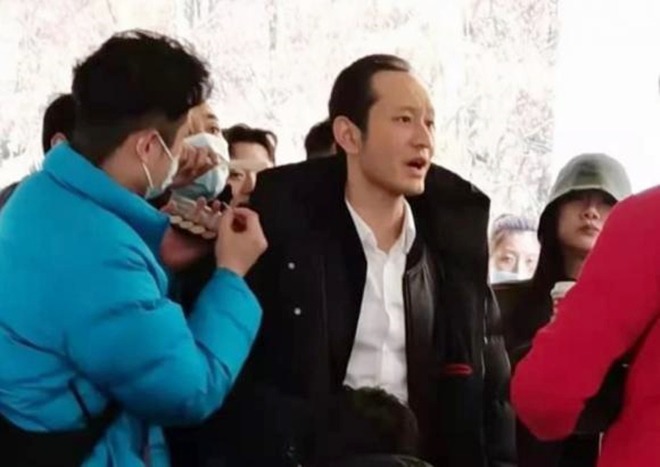 Huỳnh Hiểu Minh gầy xơ xác, 43 tuổi trông như ông già đã 60 vì hốc hác - 4