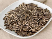 Bếp Eva - Mua hạt hướng dương, thấy 3 loại này nên tránh, người bán cũng không cho gia đình ăn