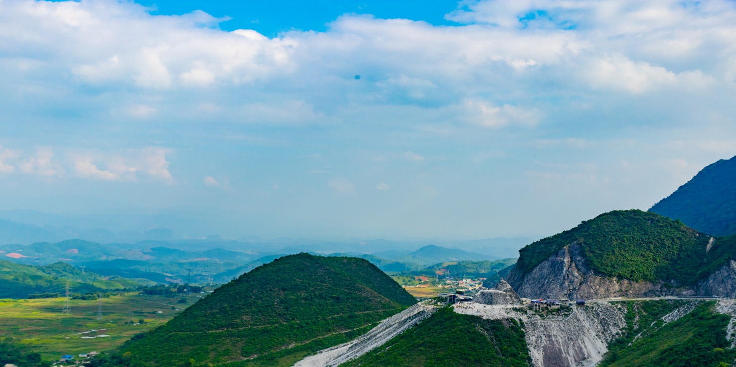 Hành trình 3 ngày 2 đêm chinh phục điểm cực Tây của đất nước thu hút giới trẻ - 2