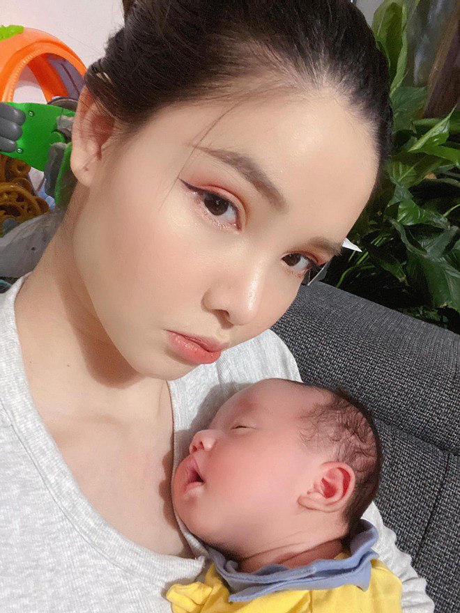 Sao Việt 24h: Lệ Quyên khoe biệt thự amp;#34;khủngamp;#34; mới tậu, ẩn ý chung sống với tình trẻ? - 17