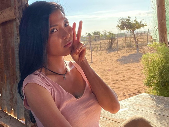 Cùng là phận mẹ bỉm sữa xa nhà quay phim, Nhã Phương và Thúy Diễm lại hoàn toàn trái ngược - 6