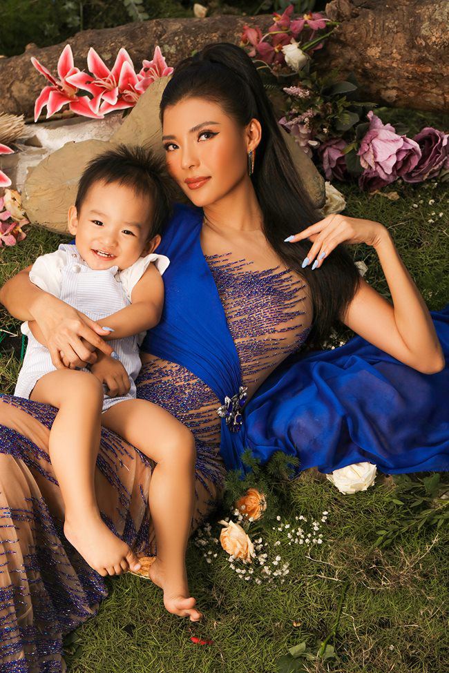 Cùng là phận mẹ bỉm sữa xa nhà quay phim, Nhã Phương và Thúy Diễm lại hoàn toàn trái ngược - 9