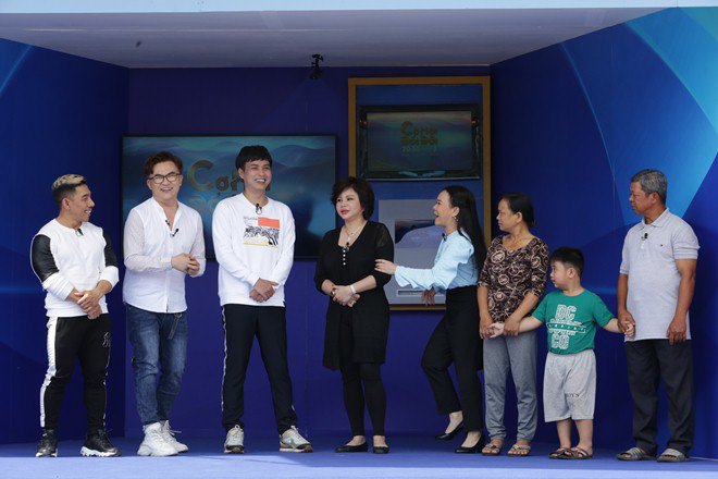 Đồng nghiệp hoang mang khi nghe tin Lê Giang mới bơm lỗ tai cho phúc hậu - 10