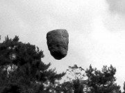 Xem ăn chơi - Phát hiện "tảng đá bay" tại Trung Quốc: Khoa học bó tay?