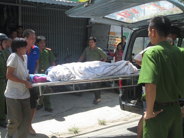 Nghi án bố sát hại 2 con nhỏ trong đêm rồi tự tử khi vợ về nhà ngoại - 1