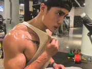 Giải trí - Tình tin đồn kém 11 tuổi của Ngô Thanh Vân: Mặt soái ca, body núi đá!