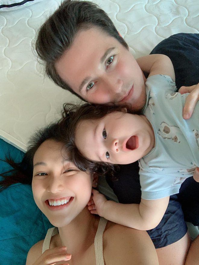 Tình cũ yêu single mom, Hoàng Oanh cũng hạnh phúc làm mẹ ở Singapore bên chồng Tây con lai - 9