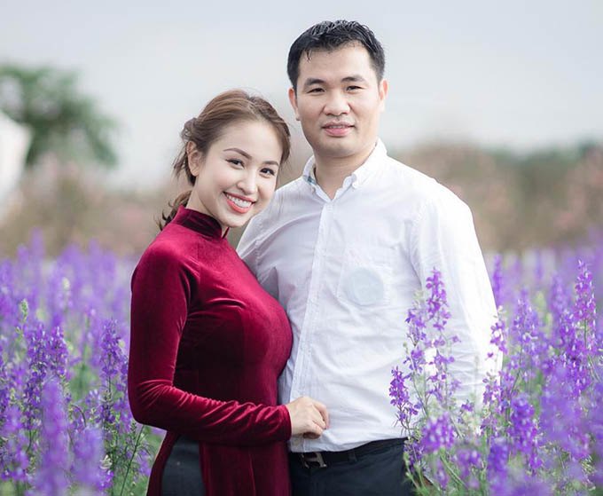 Vân Hugo lần đầu khoe rõ mặt chồng sắp cưới - 2