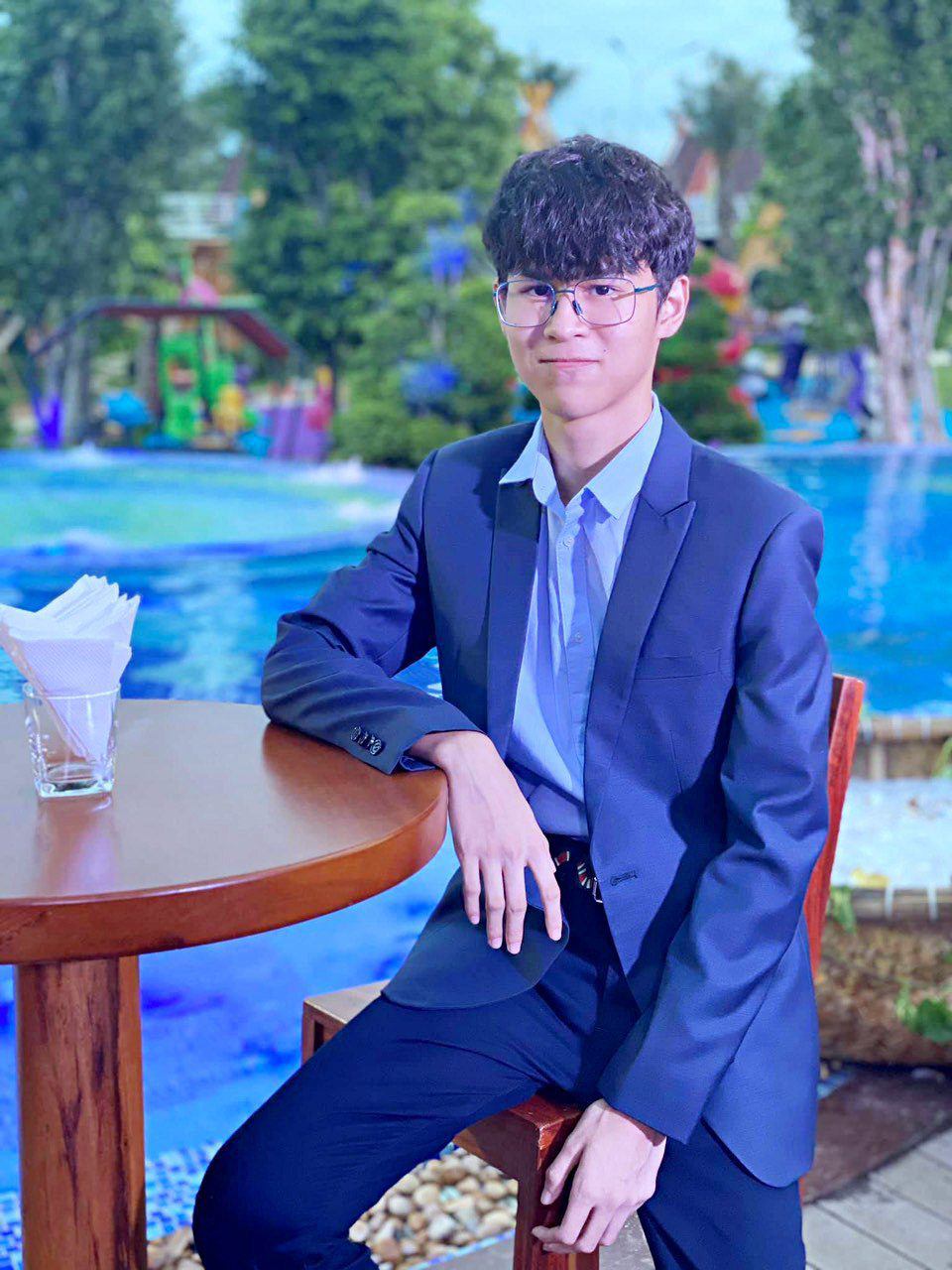 Con riêng điển trai của Huy Khánh: 14 tuổi có bất động sản riêng nhưng thích mua đồ sale - 3