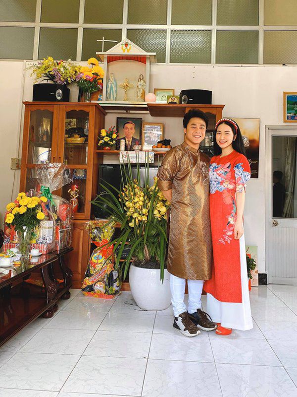 Yêu đại gia, nữ ca sĩ gốc Bắc Ninh sự nghiệp thăng hoa, được ủng hộ đi hát hết mình - 1