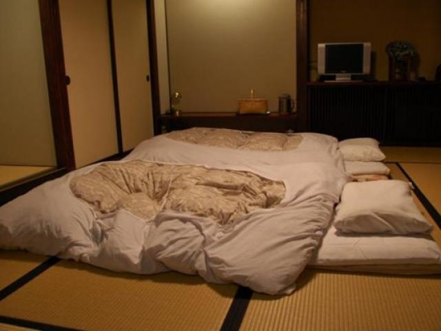 Tại sao có giường nhưng người Nhật không nằm, lại thích ngủ dưới đất?