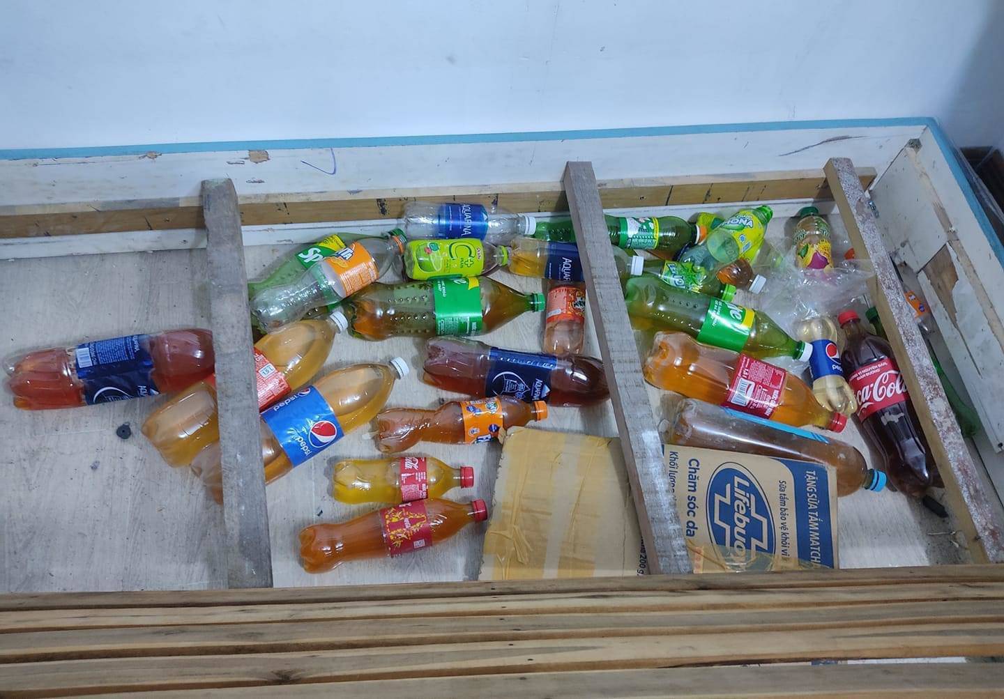 Vừa thuê trọ, cô gái ngã ngửa khi phát hiện amp;#34;kho báuamp;#34; dưới gầm giường - 3