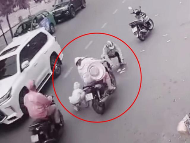 Tin tức 24h: Diễn biến mới vụ cô gái rơi 30 triệu giữa đường bị đám đông hôi sạch